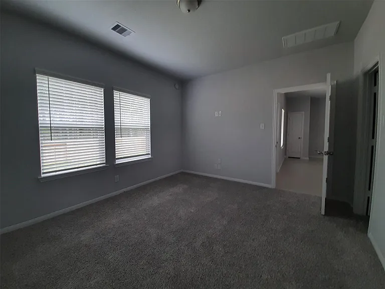 5855 Strawflower Ln — Photo 16