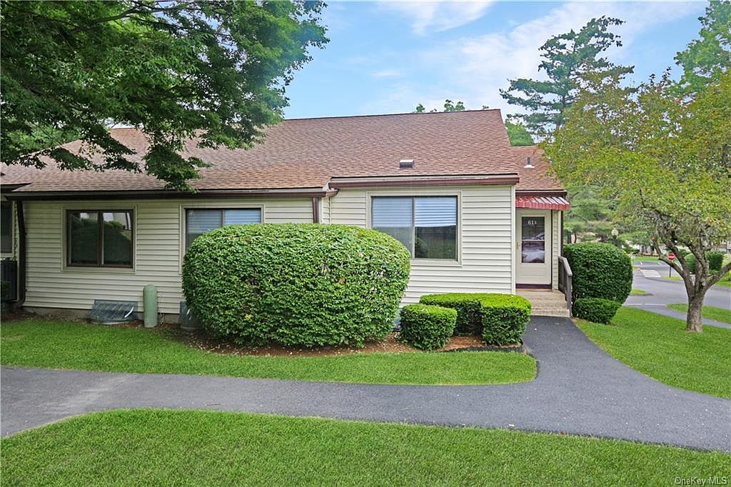 61 Kirby Close UNIT B, Yorktown Heights, NY 10598 | Zillow