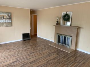 211 S Corinth Ave, Lodi, CA 95242