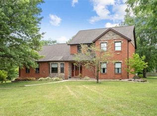 201 Cynthia Ln, Lebanon, IL 62254