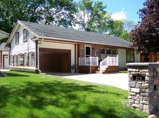 315 19th St W, Clear Lake, IA 50428