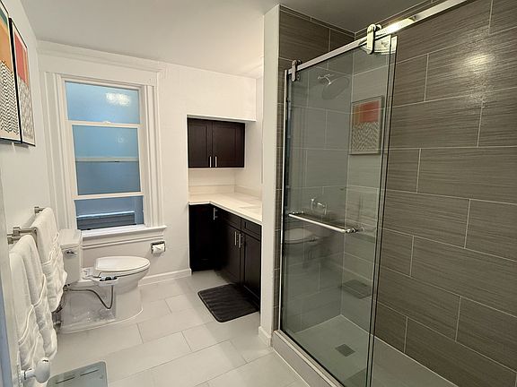 5th image of 1338-1340 Hyde St #2