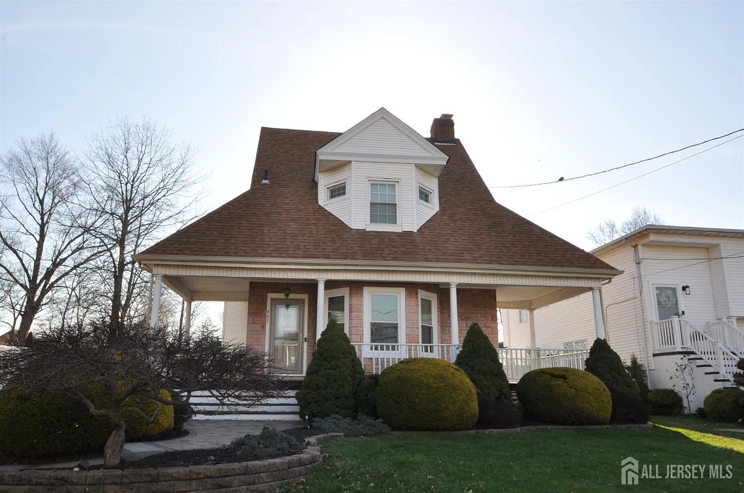 467 West Ave photo 1