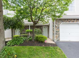13 Nutmeg Ct, Tinton Falls, NJ 07753