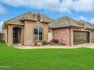 205 Hill Ridge Dr, Youngsville, LA 70592