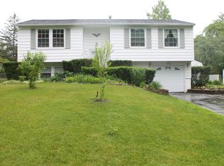 275 Blackwell Ln, Henrietta, NY 14467