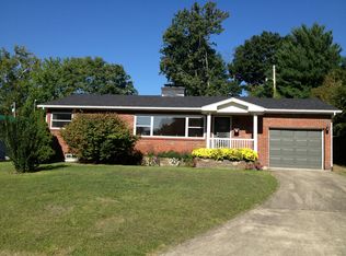 2017 Lydia St, Ashland, KY 41101