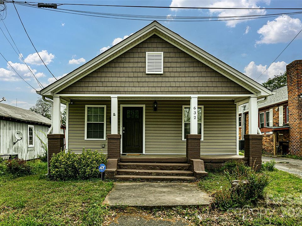 1st image of 632 Moran St