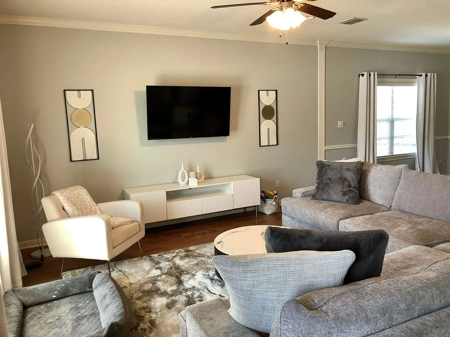 3BR/3BA House Near Campus — Photo 3