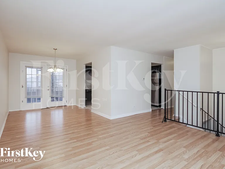 5724 Edward Dr — Photo 3