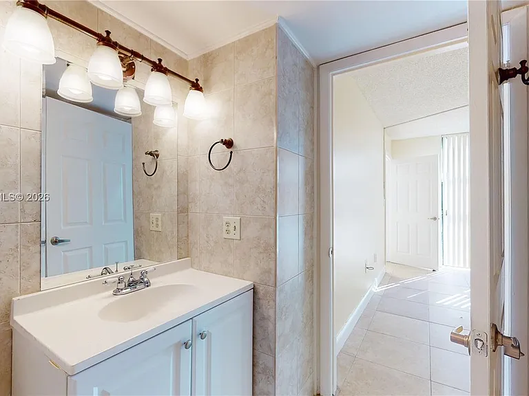 2055 SW 122nd Ave #108 — Photo 7