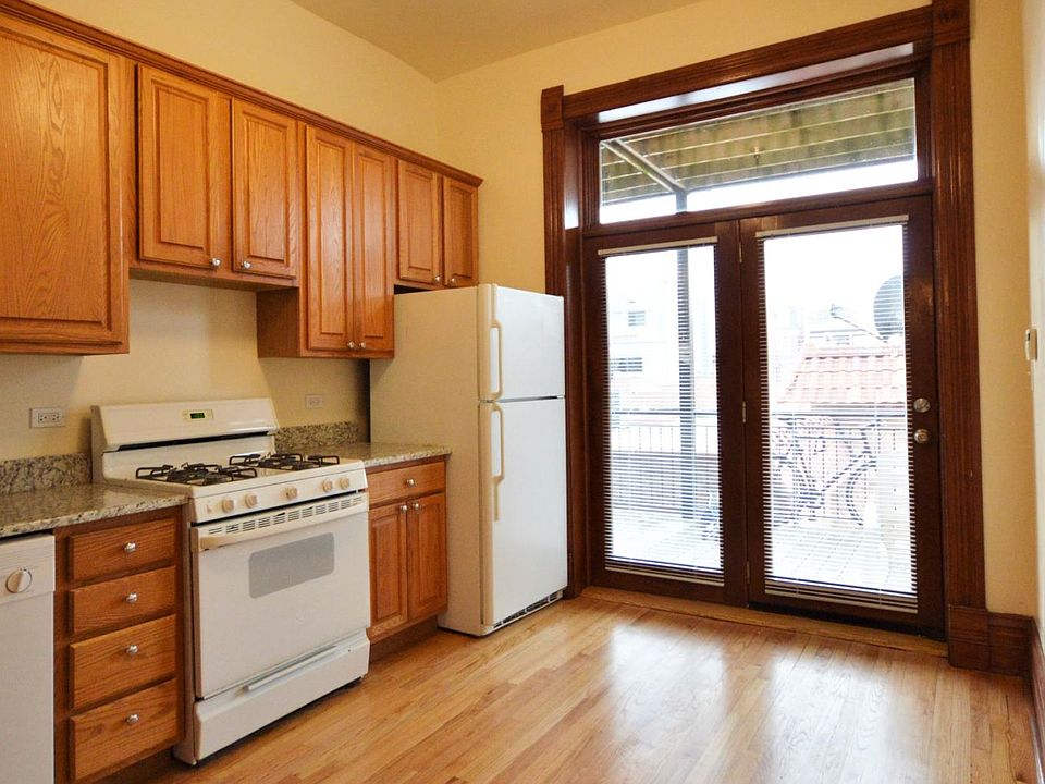 1st image of 2058 N Clybourn Ave #3