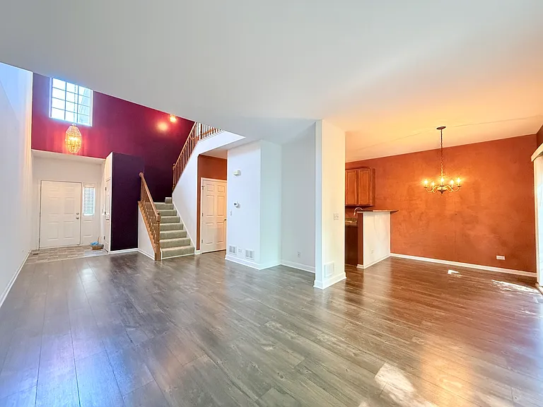 2307 Stoughton Dr — Photo 6