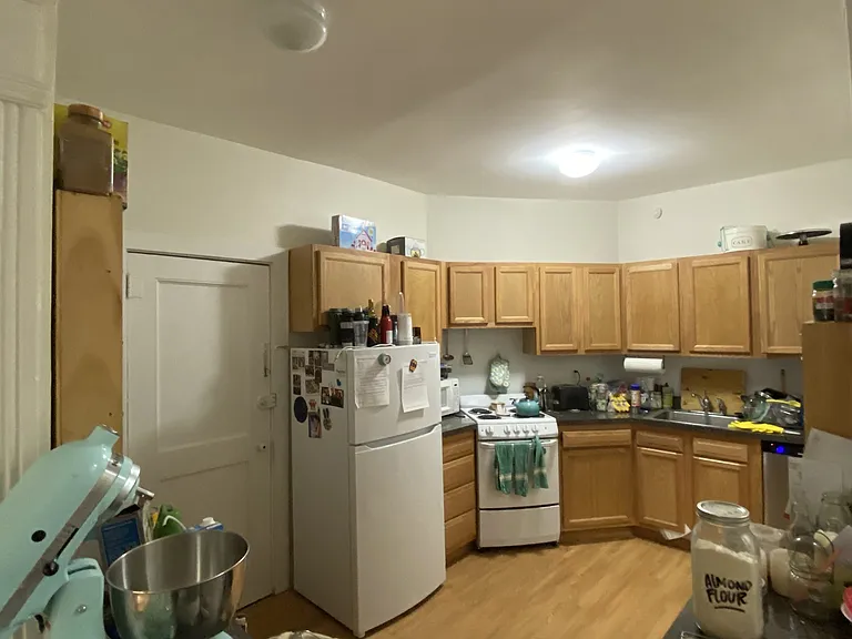 1591 Beacon St #4 — Photo 17