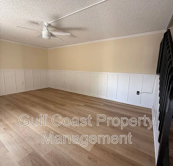 5249 Cedarbend Dr #1 — Photo 14
