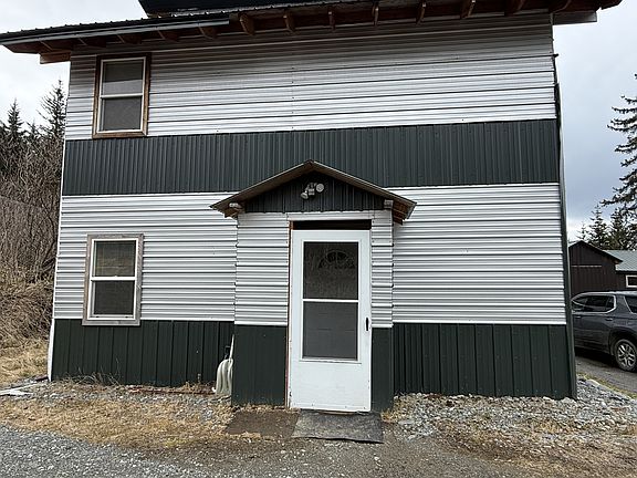 2nd image of 1678 Sterling Hwy APT A