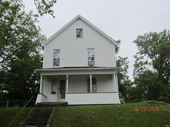 3rd image of 701 W 7th St