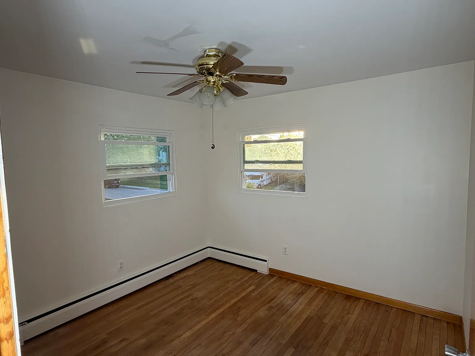 3 bed, 2300 sqft, $1,350 — Photo 3