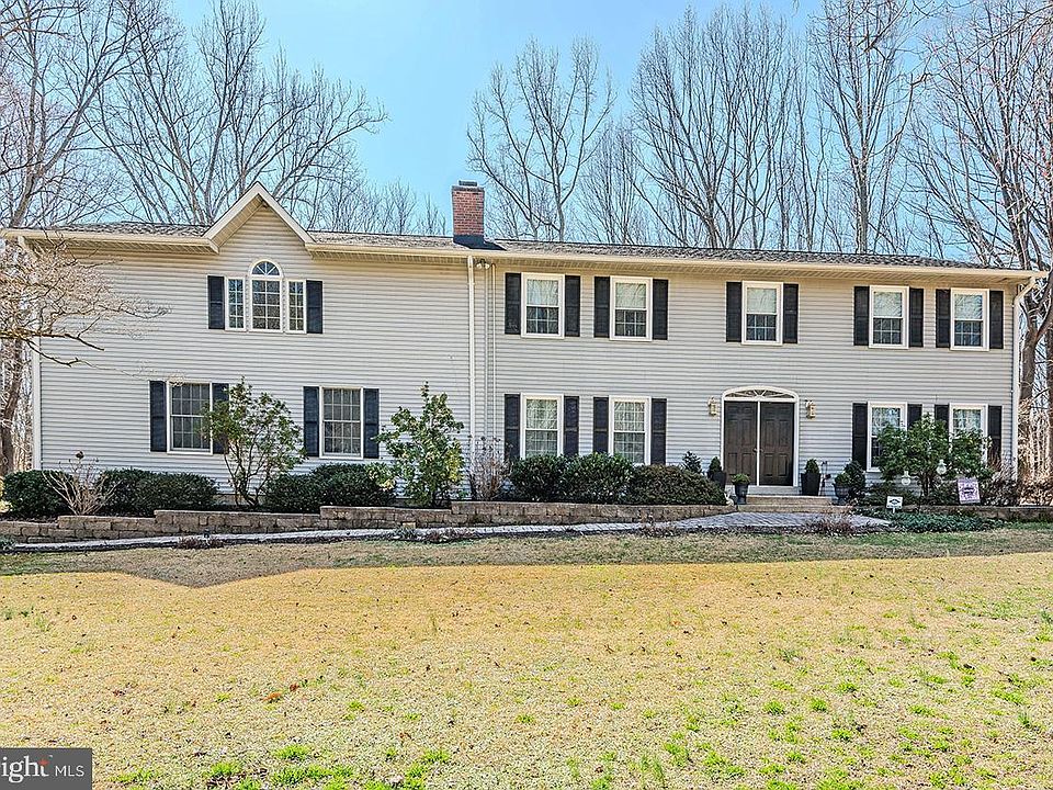 1st image of 213 King James Rd