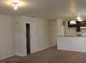 4th image of 2306 Long Island Dr