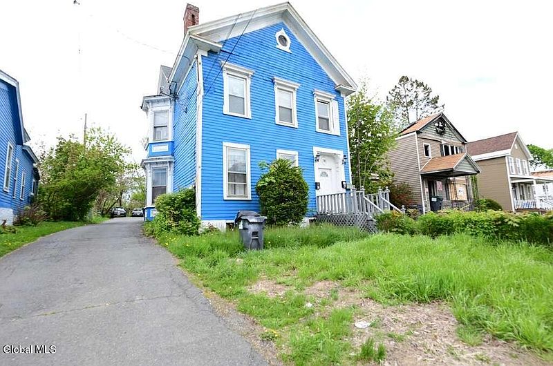3rd image of 70 Saratoga Avenue