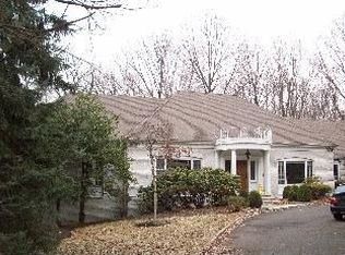 128 Hartshorn Dr, Short Hills, NJ 07078