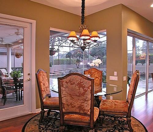 Dinette overlooking Pool, Fountains and Waterfall