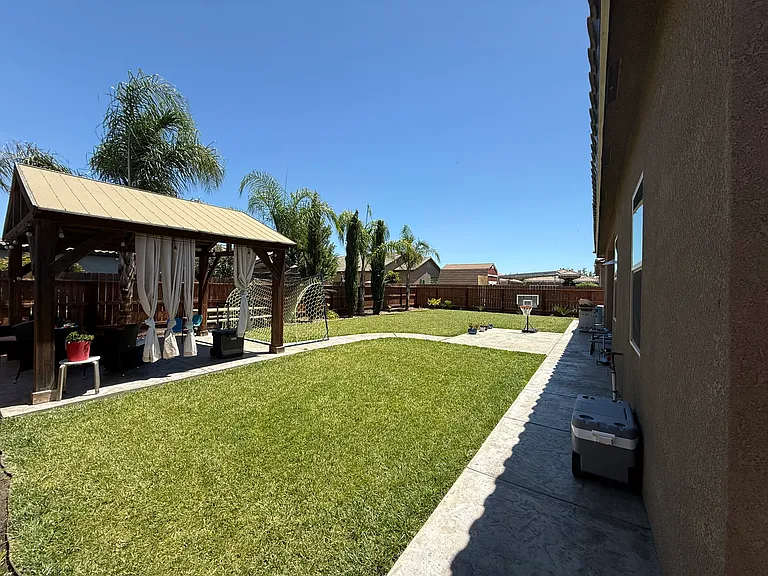 924 S Kenneth Ave — Photo 13