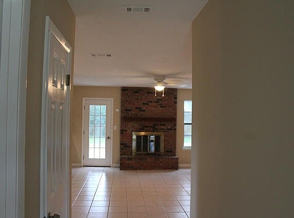 2nd image of 838 Boulevard De Lorleans