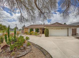 17400 Blackhawk St, Granada Hills, CA 91344