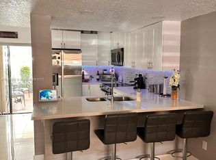 2211 W 53rd Pl #2211, Hialeah, FL 33016
