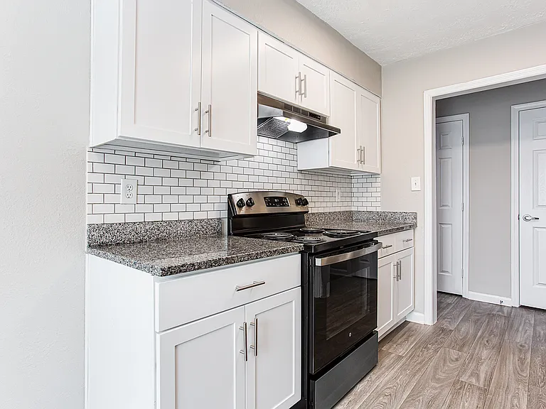 The Ellis Apartments — Photo 21