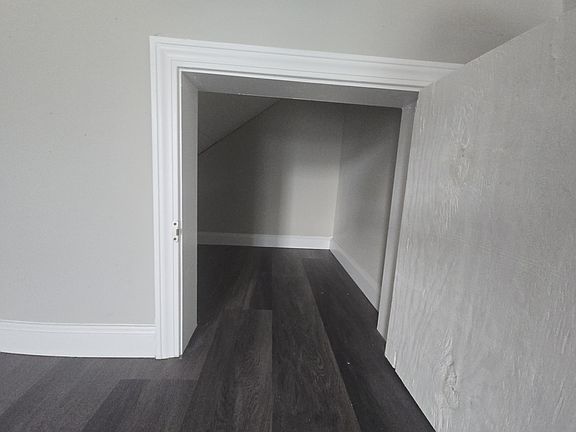 4th image of 207 River Oaks Dr APT E