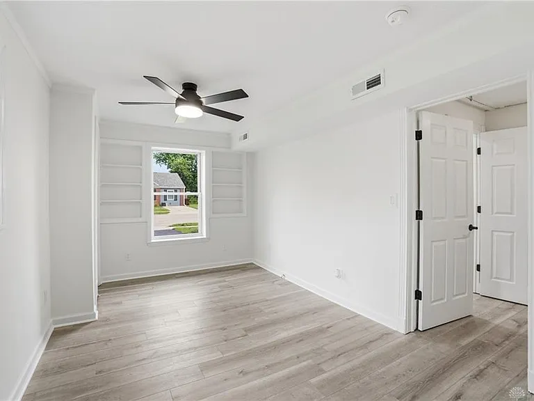 3924 Fulton Ave — Photo 18