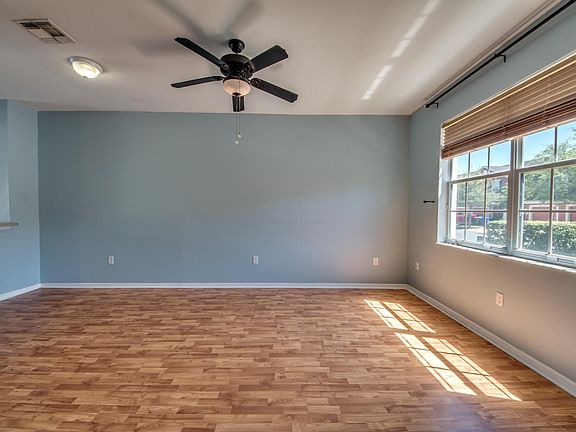 5th image of 3646 Pine Oak Cir APT 107