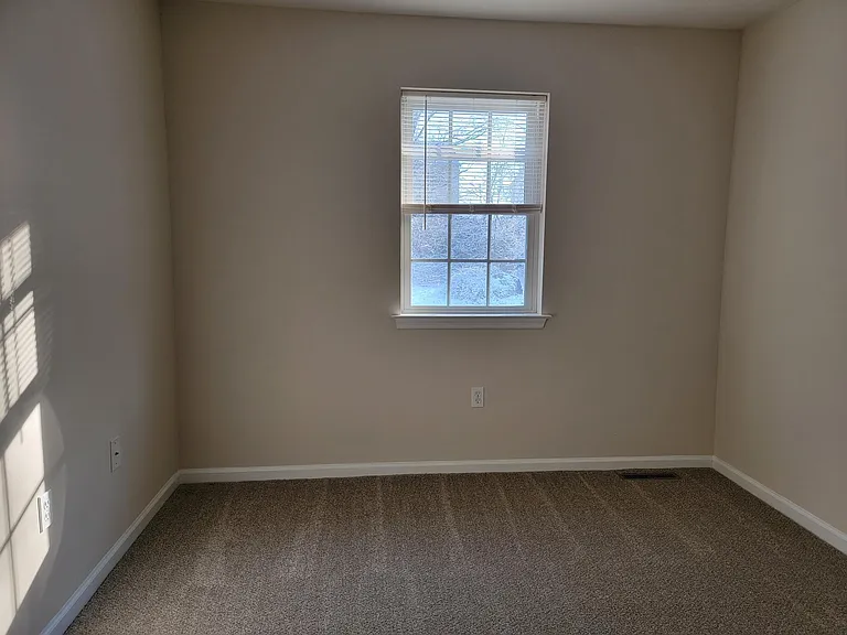 673 Rockwood Dr — Photo 18