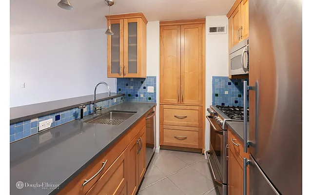 Rented by Douglas Elliman | media 1