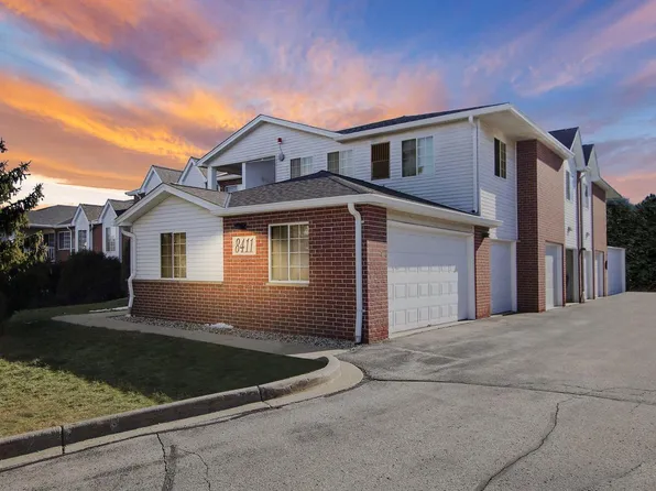 8411 Lexington PLACE #11, Pleasant Prairie, WI 53158