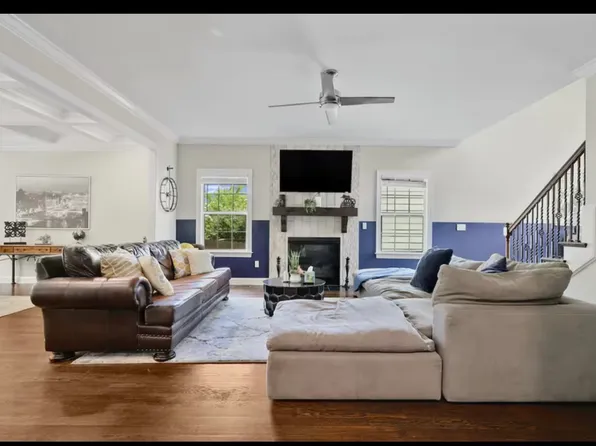 1210 Avondale Cir, Nashville, TN 37207