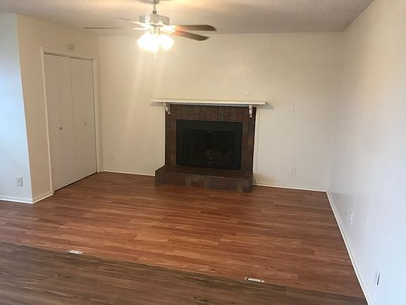 2nd image of 144 Wilshire Dr