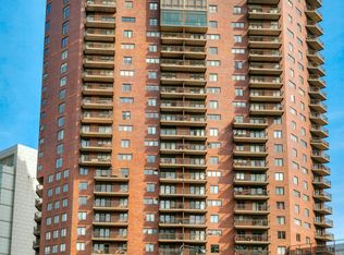 300 Walnut St #1003, Des Moines, IA 50309