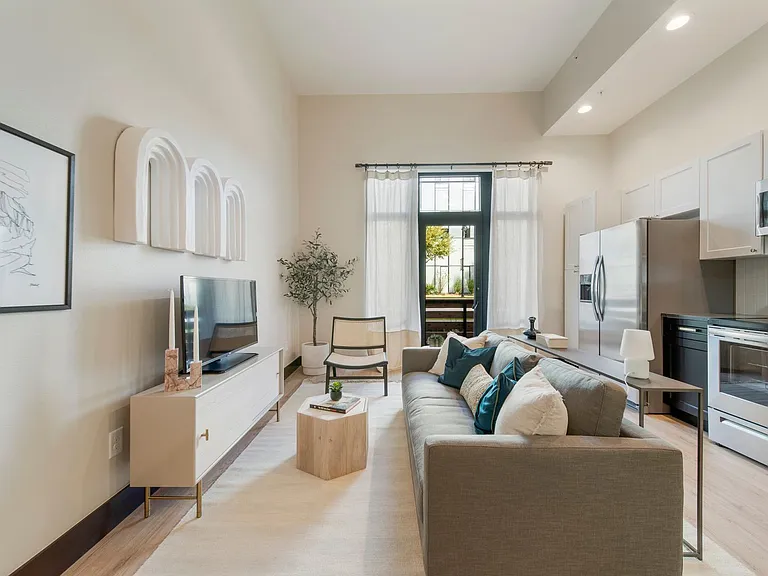 One Eleven Greenwood - Save Up to $500 OFF Your 1st Month's Rent! Move-In Deadlines Apply, Apply ... — Photo 39