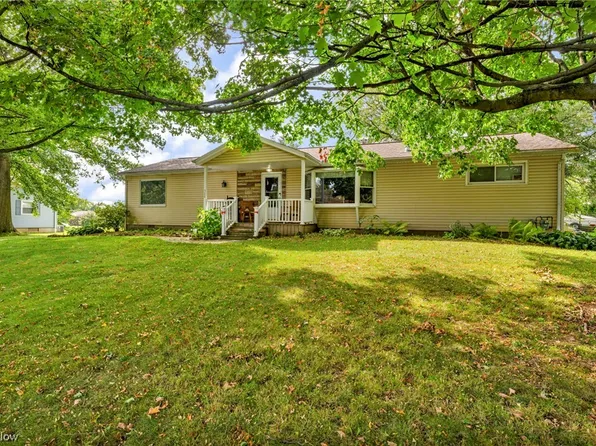 508 Meadow Dr, Wadsworth, OH 44281