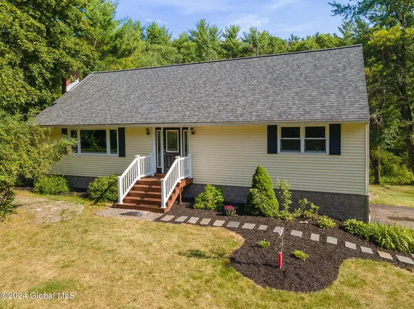 1089 Gordon Road, Schenectady, NY 12306