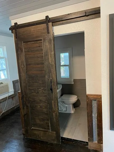 Building Photo - 512 E Mulberry Ave #2