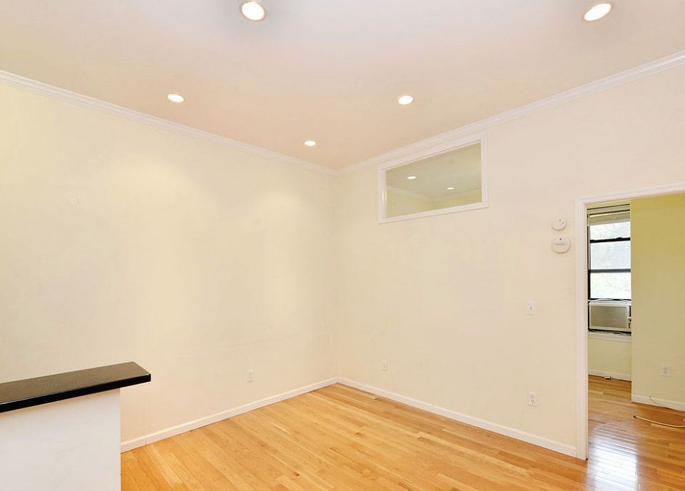 1st image of 370 Columbus Ave APT 3i