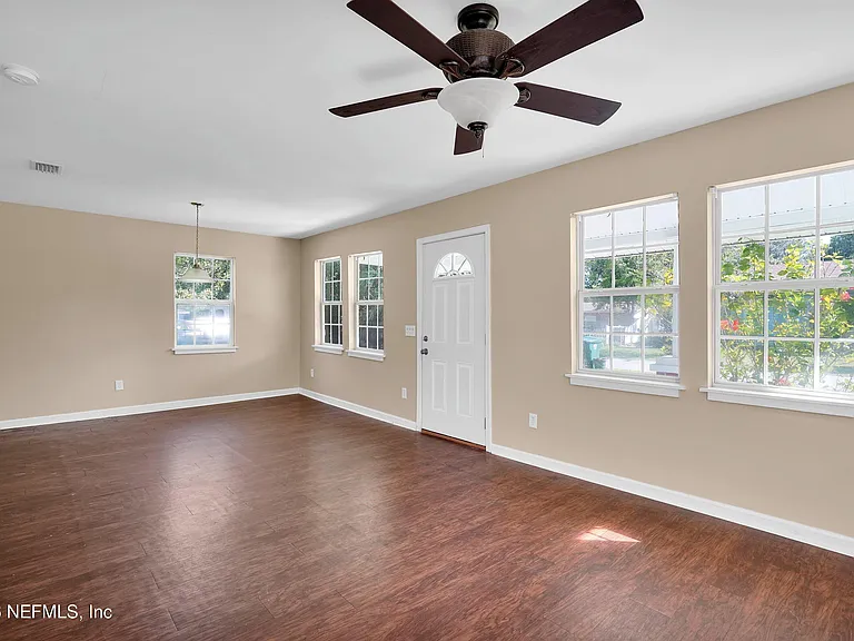 3532 Fleet St — Photo 4