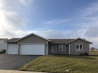 14046 Tallgrass Trl, Poplar Grove, IL 61065