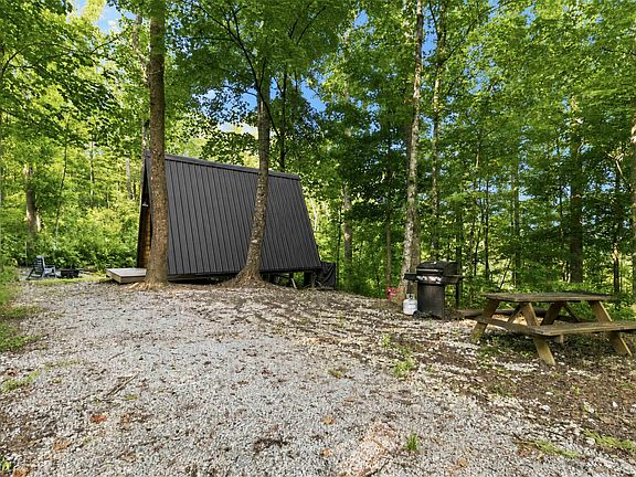 3rd image of 2 Forest Ln #4005