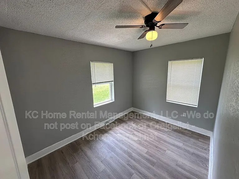 7113 N Highland Ave — Photo 14